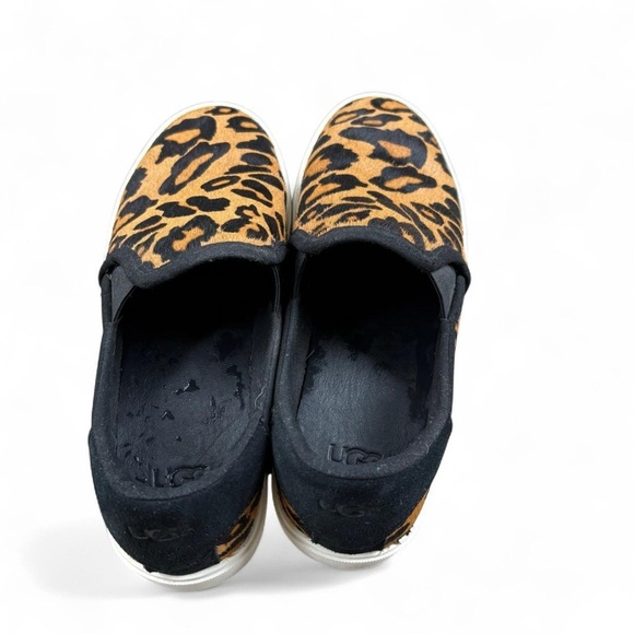 UGG Black Slip-On Shoes - Picture 4 of 6